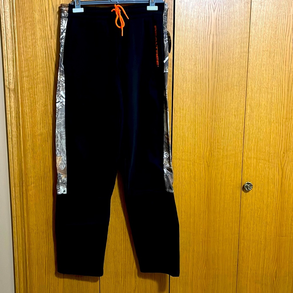 Men’s Real tree Sweatpants, Size Small, New With Tags